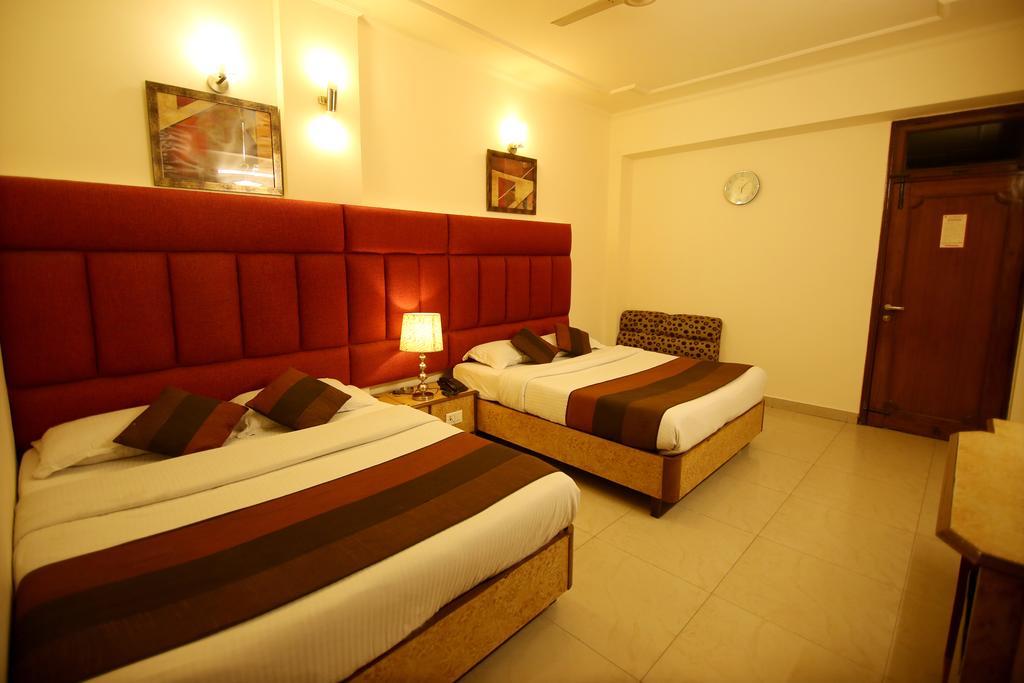 Hotel Parkway Deluxe New Delhi Buitenkant foto