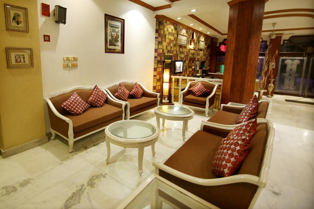 Hotel Parkway Deluxe New Delhi Buitenkant foto