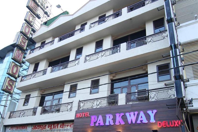 Hotel Parkway Deluxe New Delhi Buitenkant foto